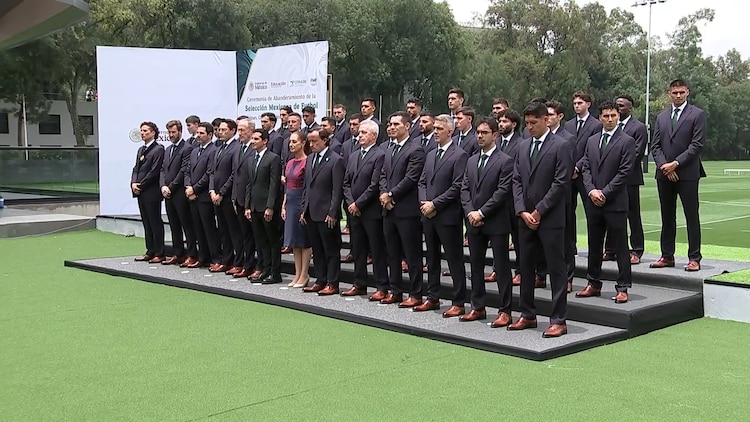 Presidenta Claudia Sheinbaum encabeza ceremonia de abanderamiento de la Selección Mexicana de Fútbol, previo al Mundial 2026.