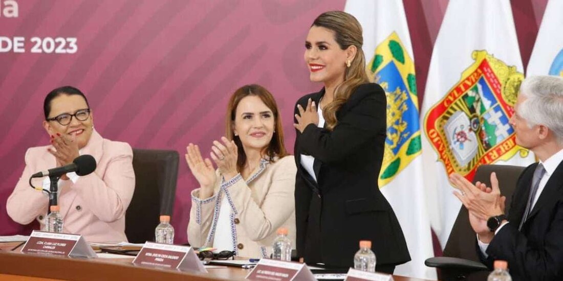 Firma Evelyn Salgado convenios de seguridad con estados limítrofes y de colaboración del FASP 2023.