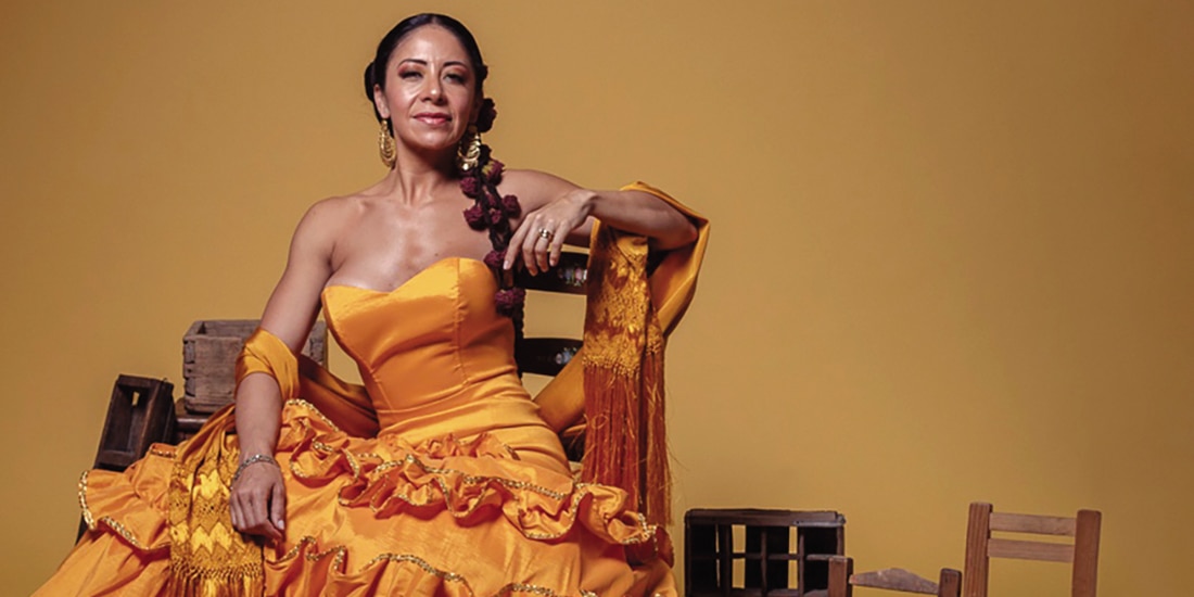 LA INTÉRPRETE en una sesión de fotos de
su proyecto musical