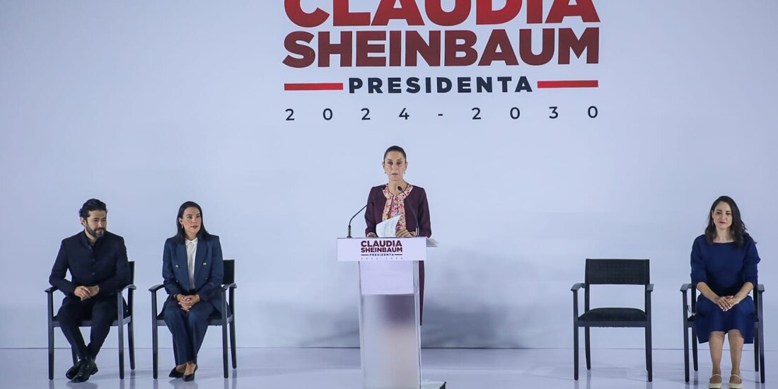 Claudia Sheinbaum al hacer los anucios esta mañana.