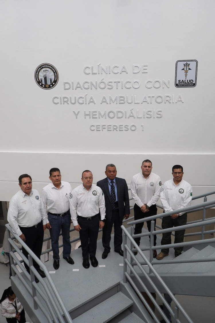 Altiplano suma clínica con servicios especializados y quirófano