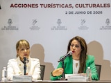 DIANA TAPIA, Laura González y Cristóbal Castañeda, ayer, en conferencia.