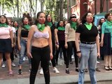 Alumnas de CIDE, ITAM e Ibero replican performance #ElVioladorEresTu (VIDEOS)