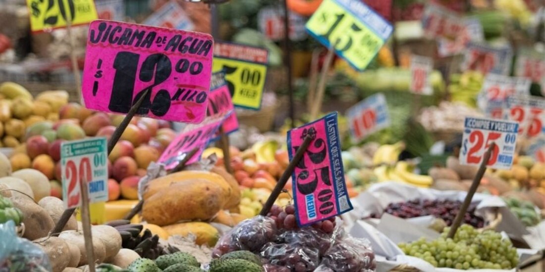 Precios en productos de la canasta básica.