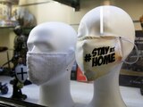 Máscaras para protegerse del COVID-19, en una tienda de Viena, Austria.