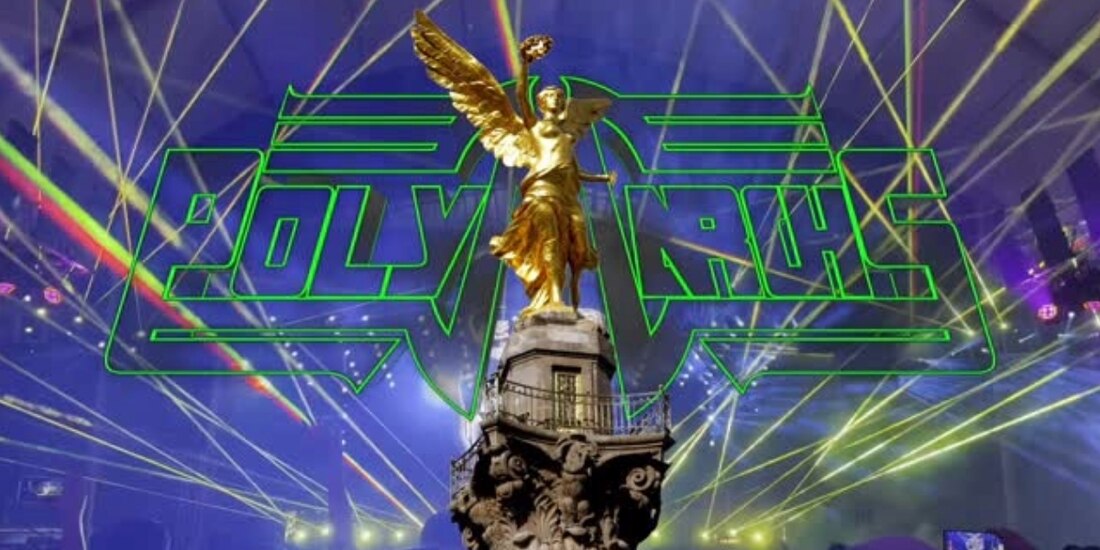 Polymarchs en el Ángel de la Independencia de la CDMX.