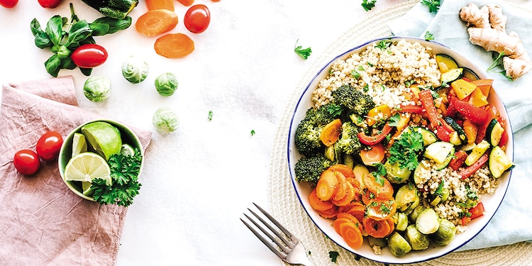 PROCURA comer verduras de diferentes
tipos