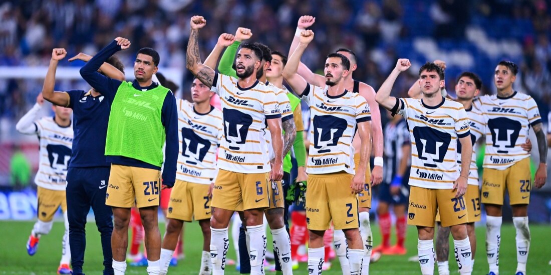 Jugadores de Pumas se despiden de la afición tras ser eliminados del Clausura 2025 de la Liga MX