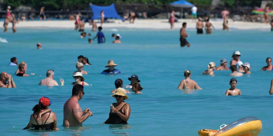 Muestra EVI que caen gastos de los visitantes al país