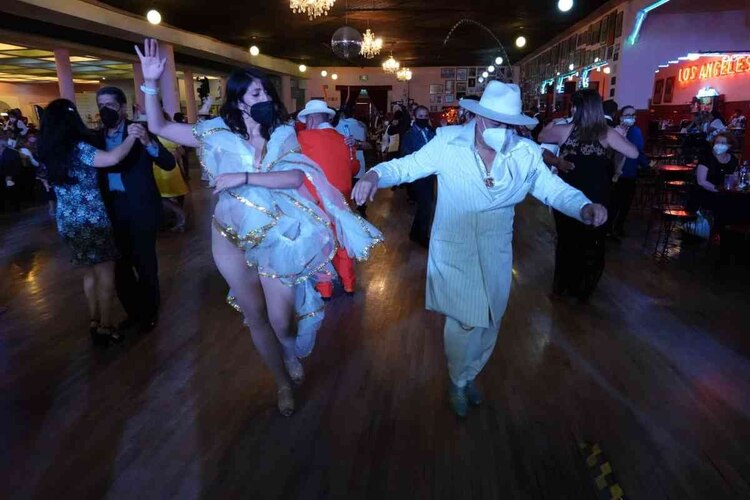 Concierto bailable. Salón Los Ángeles: 85 aniversario.