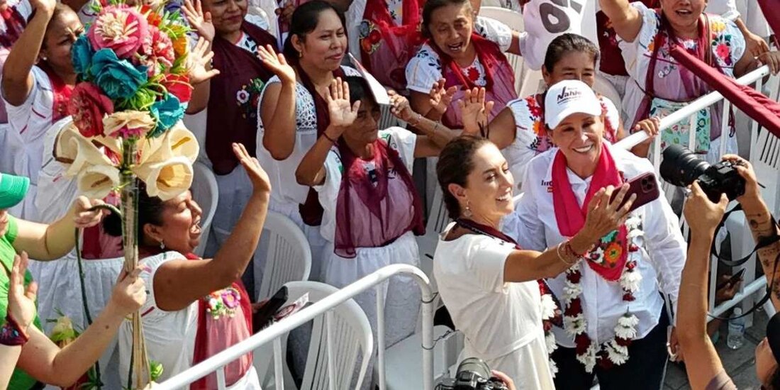 Claudia Sheinbaum destaca construcción de caminos, apoyo a productores.