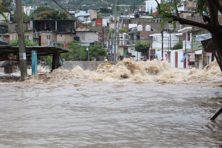 Inundaciones en Guerrero por el paso de John.