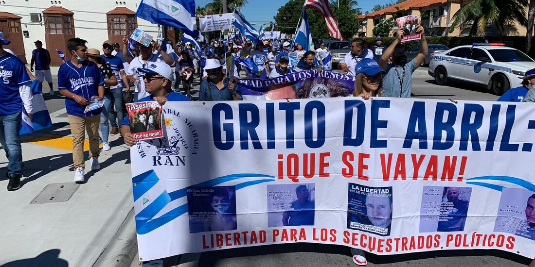 Nicaragüenses residentes de diversos países se manifestaron en contra de que Daniel Ortega se siga perpetuando en el poder