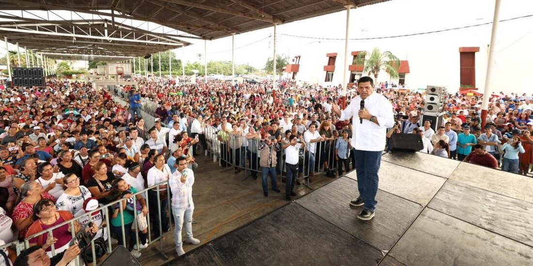 Concluye Javier May primer recorrido como gobernador electo por los 17 municipios de Tabasco.