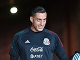 Rogelio Funes Mori antes de un entrenamiento con la Selección Mexicana.