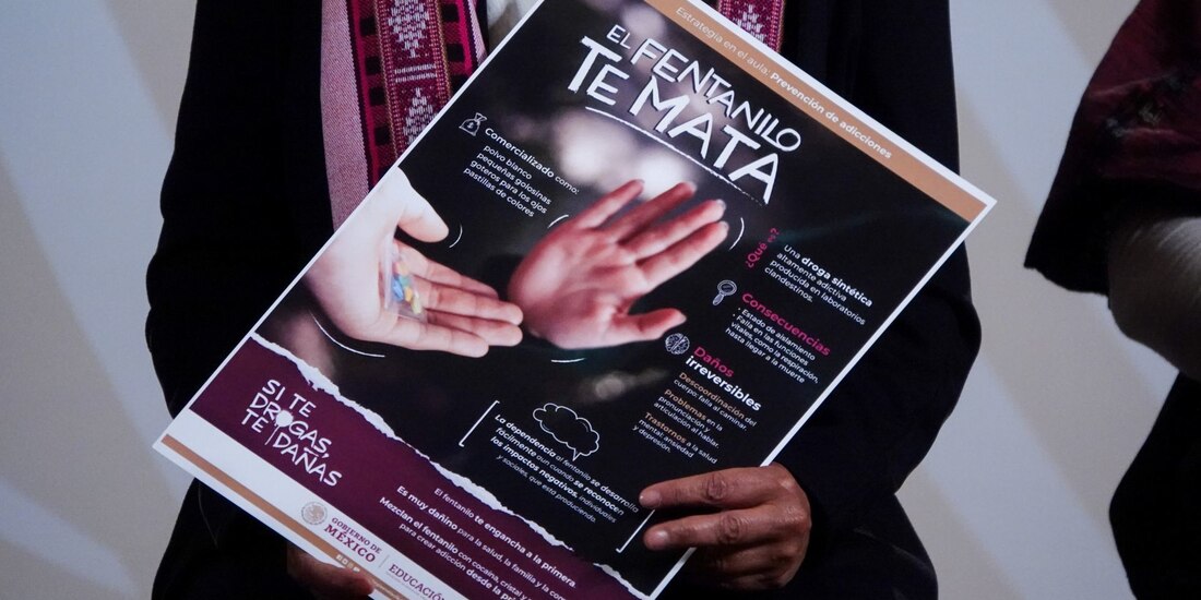 Andrés Manuel López Obrador encabezó la conferencia matutina en donde se anuncia la campaña de prevención y educación respecto al consumo de drogas que se implementará en los planteles educativos.