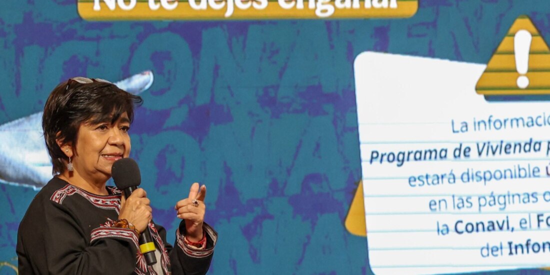 La titular de la SEDATU, Edna Vega, ayer, en conferencia de prensa.