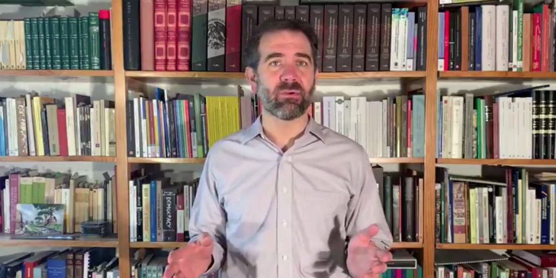 Lorenzo Córdova señala que la emergencia no puede afectar derechos políticos, ayer.