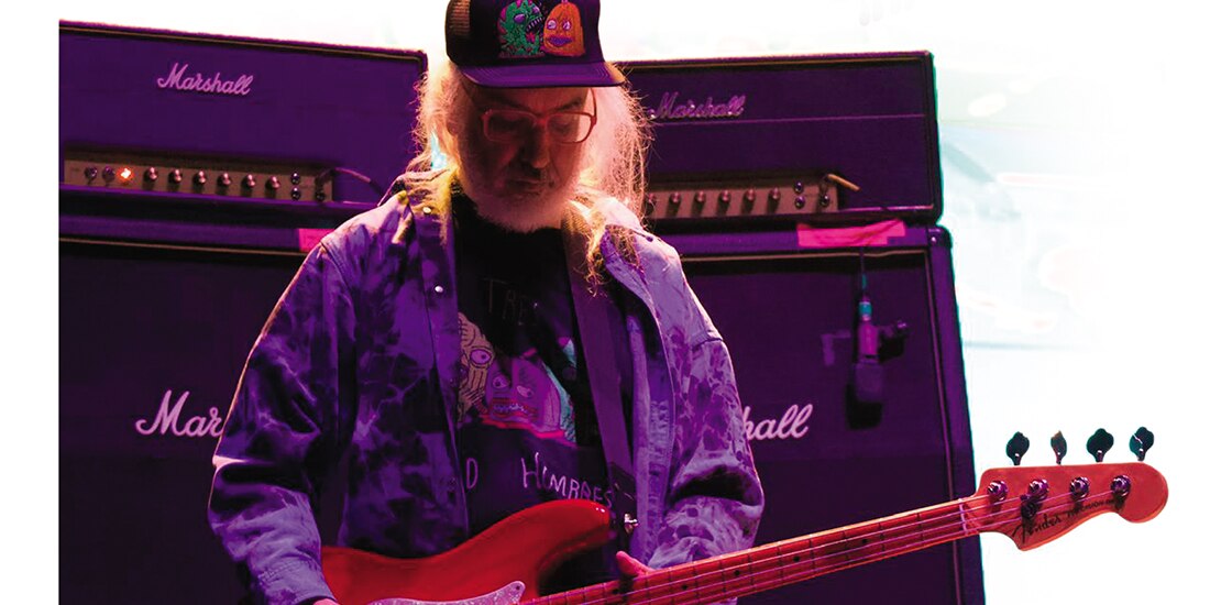 J Mascis, anoche en el Estadio Fray Nano de la CDMX.