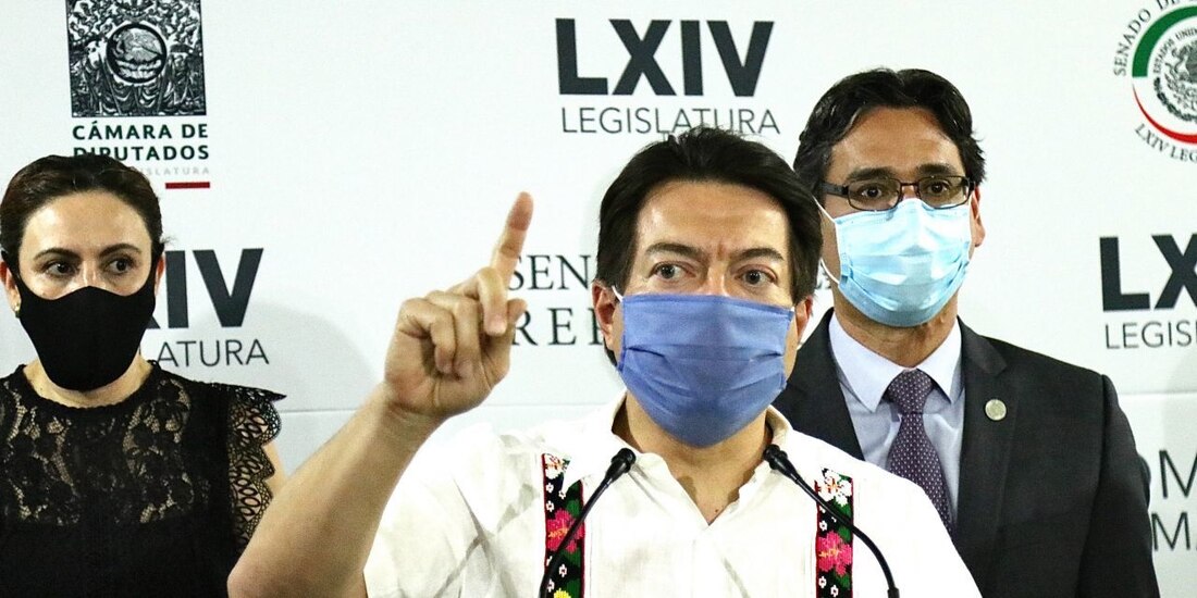 Mario Delgado, coordinador de Morena en San Lázaro, durante una conferencia de prensa.