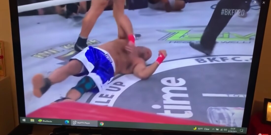 Justin Thornton, el pasado 20 de agosto, justo después de ser noqueado en una pelea de box.