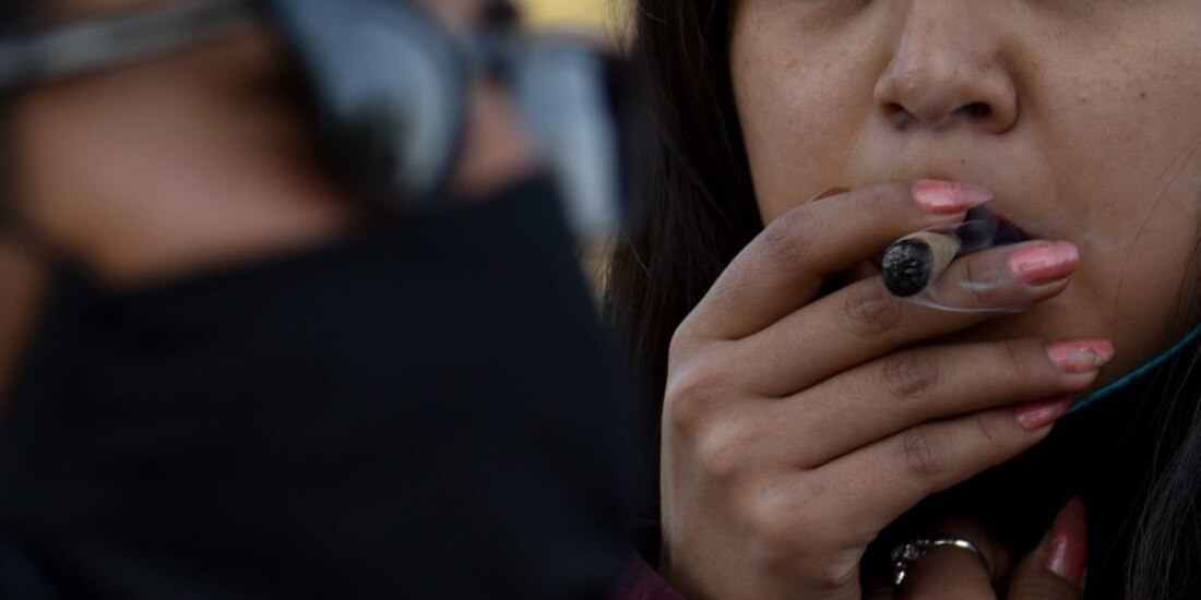 Consumo lúdico, sólo en interiores.