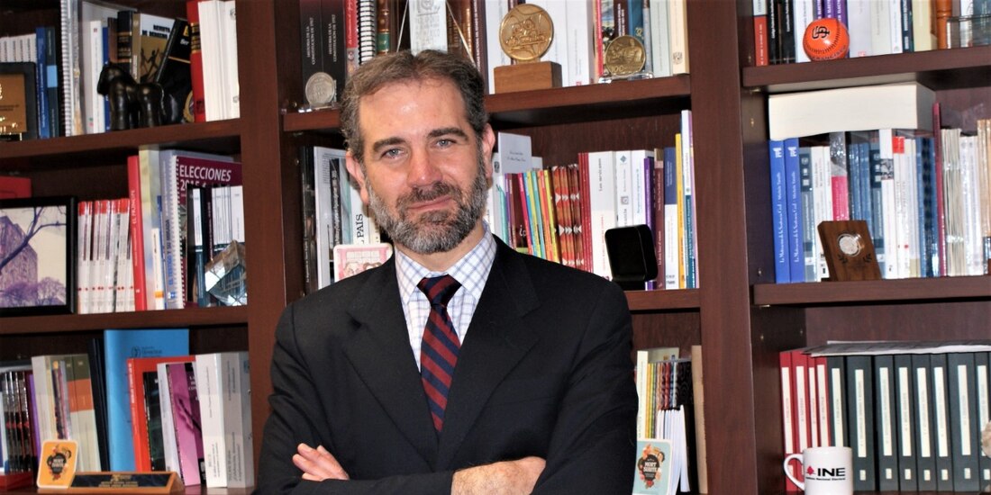 Lorenzo Córdova dijo que las mentiras siempre han acompañado a la política; sin embargo, los discursos de odio no son permitidos en países democráticos..