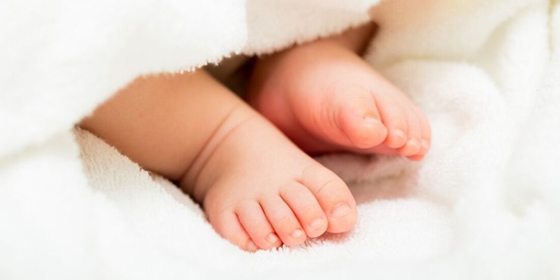 El recién nacido tiene anticuerpos contra COVID-19 gracias a que su madre se vacunó contra el nuevo coronavirus.