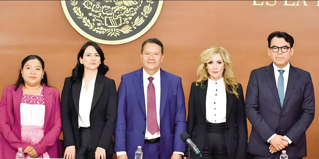 de izq. a der.: Catalina Ramírez, Berenice Romero, Néstor Vargas, Lorena Pérez Romo y José Alberto Gallegos, en septiembre de 2025.