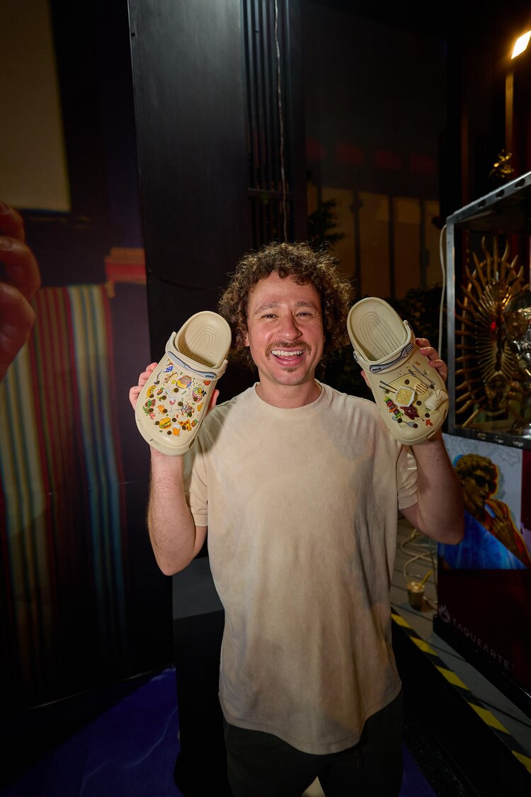Luisito Comunica X Crocs