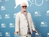 Almodóvar cumple 70 entre premio y aclamos