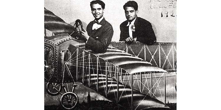1919. Se va a una residencia de estudiantes a Madrid, ciudad donde inicia una amistad con Luis Buñuel, José Bello y José Moreno Villa.