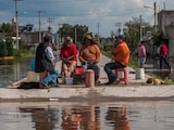 Pobladores de Tlahuelilpan, en Hidalgo, rescataron lo que pudieron de sus hogares tras la inundación registrada el 7 de septiembre, cuando se desbordó el Río Tula