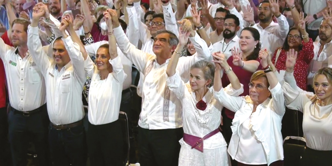 Claudia Sheinbaum (tercera de izq. a der.) y el abanderado por el gobierno de Tamaulipas, Américo Villarreal (der.), ayer.