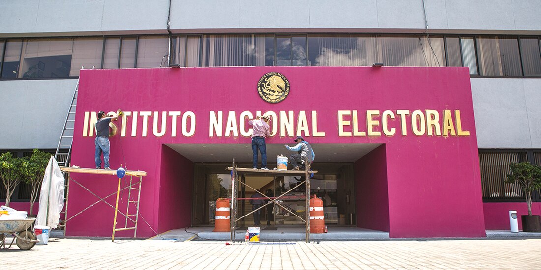 Fachada de la sede principal del INE, durante una remodelación, en junio de 2018.