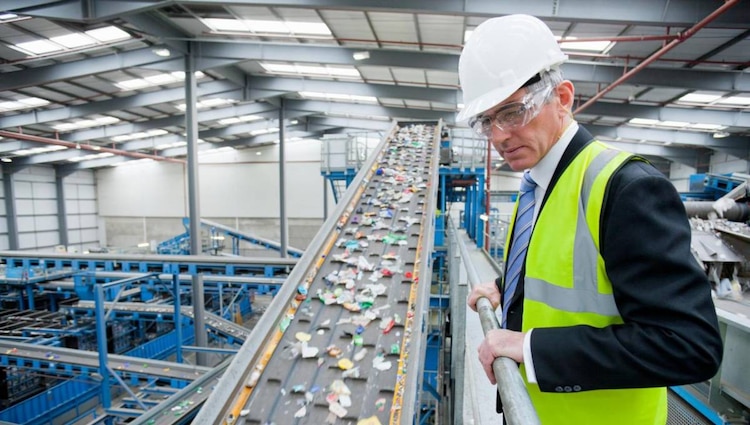 Las exportaciones y la actividad económica muestran señales de desaceleración, advierte la OCDE.