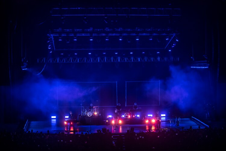 La agrupación brindó un show que apelaba a la nostalgia de los fans.