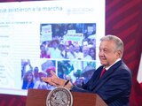 López Obrador presentó una lista de asistentes de oposición a la marcha elaborada por Secretaría de Seguridad.