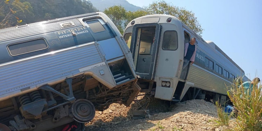 Difunden nombres de fallecidos en descarrilamiento del Tren Interoceánico en Oaxaca.
