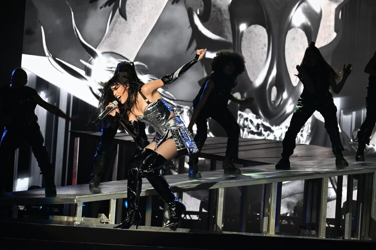 Danna Paola lo dio todo en el escenario principal.