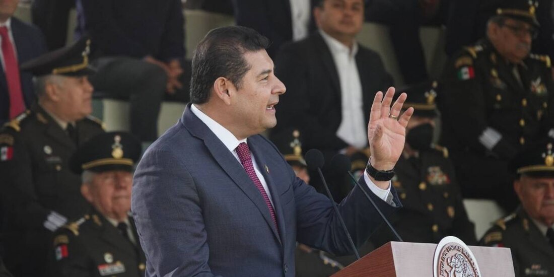 Alejandro Armenta, presidente de la Mesa Directiva del Senado de la República.