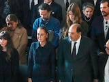 La presidenta flanqueada por los hijos de Cárdenas.