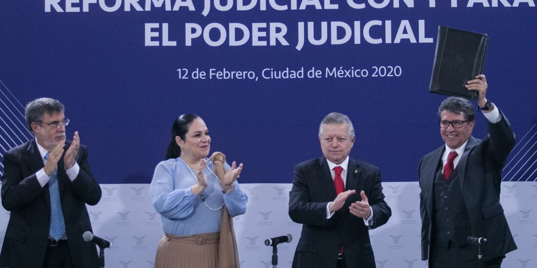 Presentación de la reforma ante el Senado por parte del Ejecutivo, y acompañado de la SCJN, en febrero pasado.