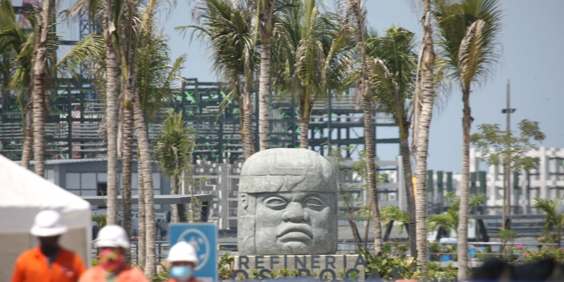 La refinería “Olmeca” en Dos Bocas lleva un avance de 87 por ciento en su construcción, informó la secretaria de Energía, Rocío Nahle.