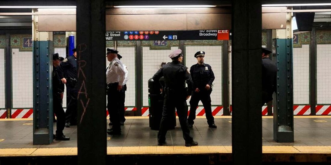 El incidente ocurrió en la ruta Q de la estación Canal Street de Manhattan.