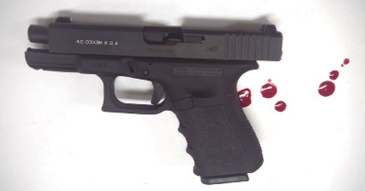 La pistola con la que el menor se disparó accidentalmente en Iztapalapa.