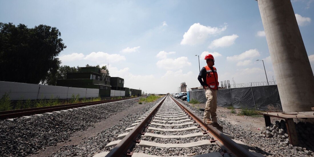 Las vías del tren que conectará el AIFA con Pachuca, en una imagen de archivo.