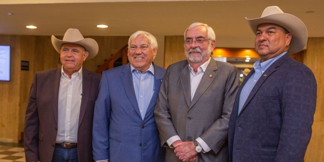 Víctor Villalobos Arámbula, titular de Sader.