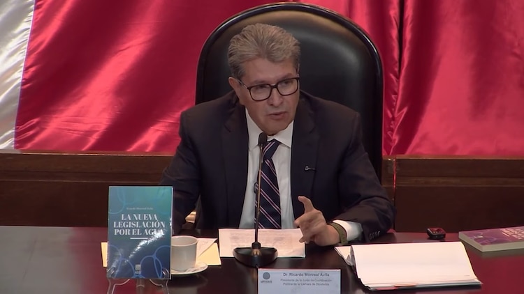 Ricardo Monreal Ávila presentó La nueva legislación por el agua, obra en la que analiza las reformas hídricas y los desafíos para garantizar el acceso al recurso.