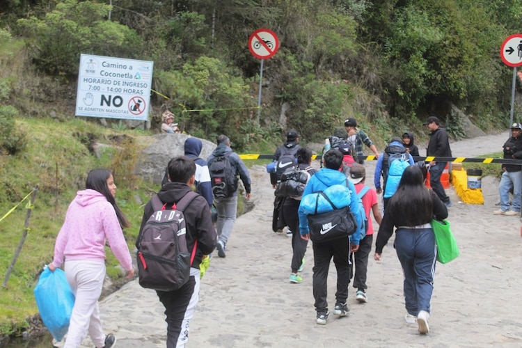 Autoridades de La Magdalena Contreras instan a visitantes a evitar fogatas para prevenir incendios en zonas boscosas.
